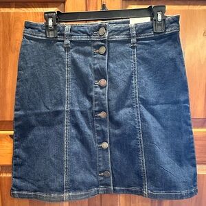 NWT American Tall denim button mini skirt.